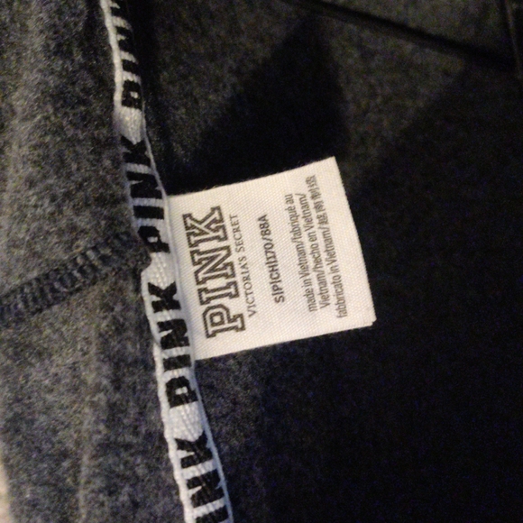 {V.S Pink} Cropped Hoodie - Picture 3 of 3